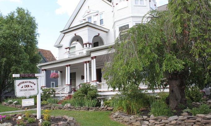 Towanda Bed & Breakfast | Charming Victorian Inn: Pet Friendly & Kid Approved Stay