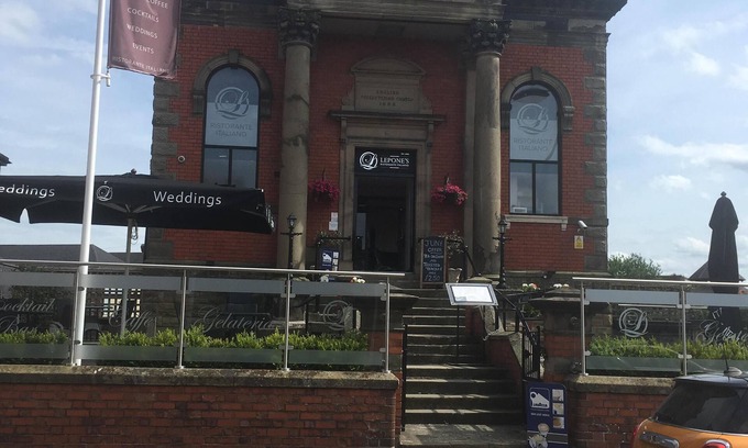 Longford Apartment | Historic Church Flat with Kitchen in Town Centre