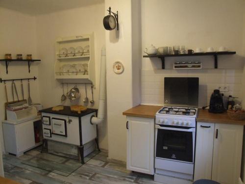 Badacsonytordemic House | Discover Tranquil Nature Retreat at Vidám Hotel - Rated 9.8