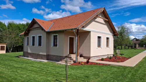 Szentgyorgyvolgy Apartment | Guest Rated 10/10: Vidéki-Báj Vendégház Family Retreat