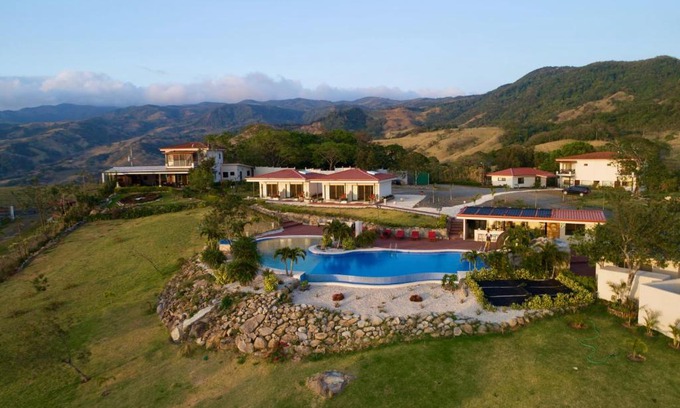 Piedades Sur Hotel | Relaxing Vida Mountain Resort & Spa for Adults Only
