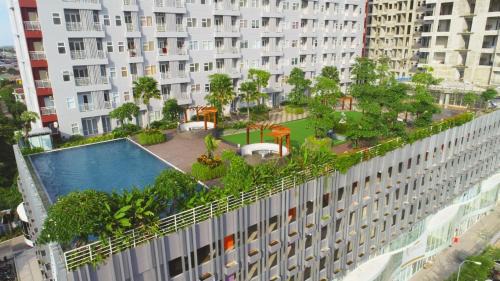 Panakkukang Apartment | Relaxing Vida View Apartment with Pool Access for Families