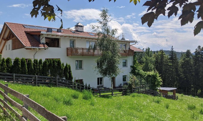 Soprabolzano Apartment | Vidora Apartments - Stylish Deco Loft with Balcony & Ritten Card