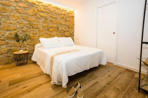 Conil de la Frontera City Center House | Oceanfront Viejo Baluarte House Rooms with Kids’ Amenities