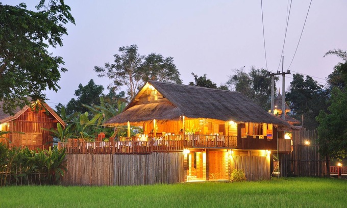 Vang Vieng Hotel | Relaxing Retreat at ViengTara VangVieng Resort with Breakfast