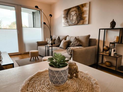 Donaustadt Apartment | Modern Apartment at Vienna Green by Old Danube - 4 Star Stay