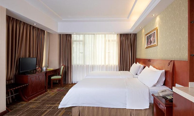Houjie Hotel | Budget-Friendly Stay at Vienna Hotel Dongguan Wanda Plaza