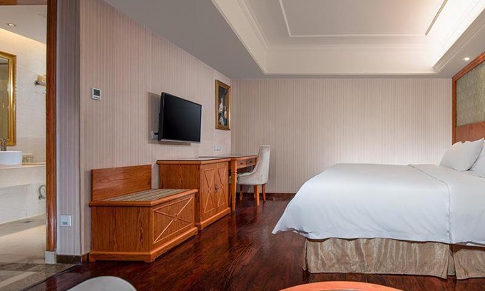 Luohu Hotel | Budget-Friendly Stay at Vienna Hotel Mix City with Family Amenities