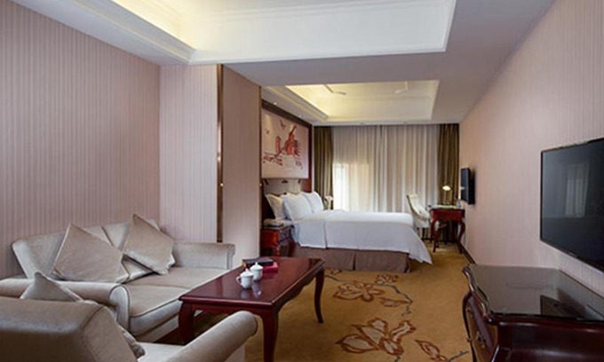 Luohu Hotel | Family-Friendly Getaway at Vienna Hotel Shenzhen Shuiku