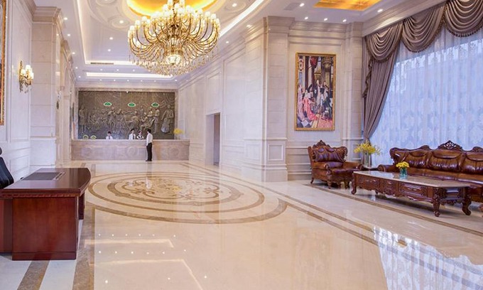Panyu Hotel | Discover Vienna International Hotel Guangzhou with Accessibility