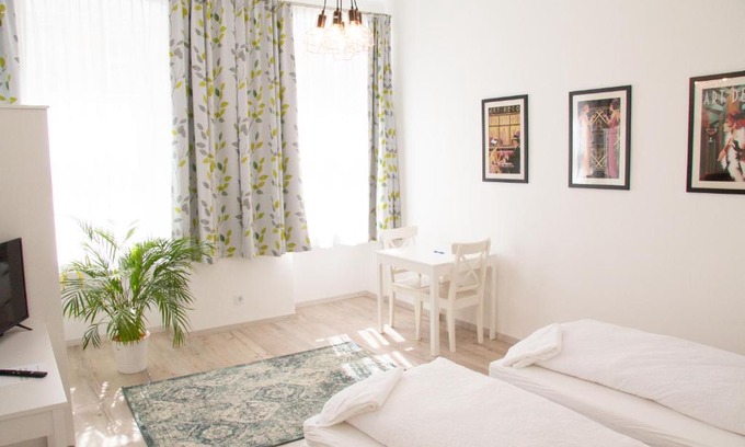 Ottakring Apartment | Welcome to Vienna4you App 15 - Family-Friendly Escape