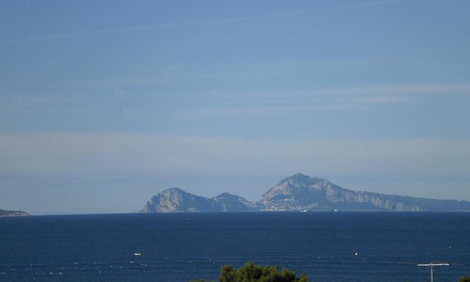 Torre Annunziata Apartment | Seaside Escape at Vient e mare with Oceanfront Views