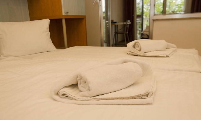 Podersdorf am See House | Family-Friendly Four-Bedroom with Shower at Hotel Gästehaus Herlinde