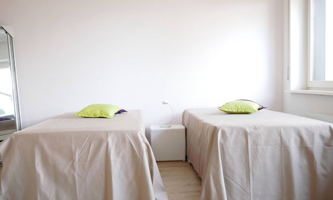 Urberg Apartment | Family-Friendly Room with Shower and Breakfast Included