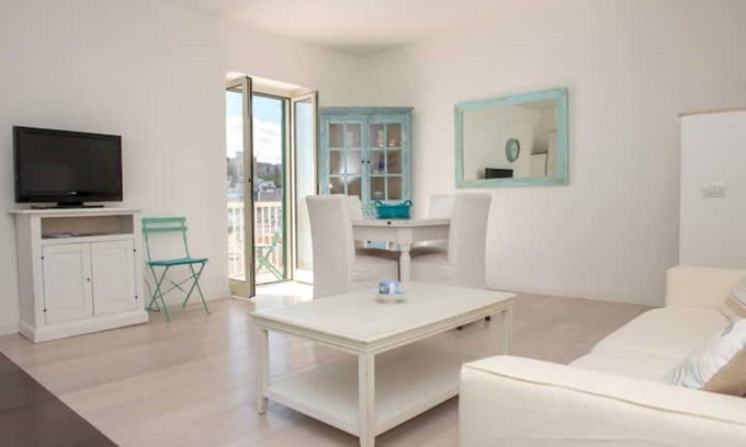 Vieste Condo | Vieste Mon Amour: Panoramic Oceanfront Getaway