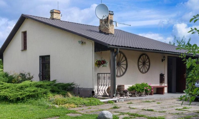 Lipuski House | Discover Pet-Friendly Comfort at Viesu Māja "Osmany"