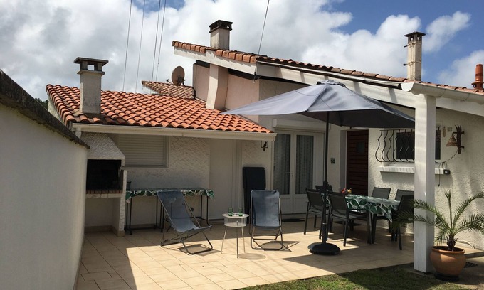Vieux-Boucau-les-Bains House | Oceanfront Haven: Vieux Boucau Villa with Spa & Pool