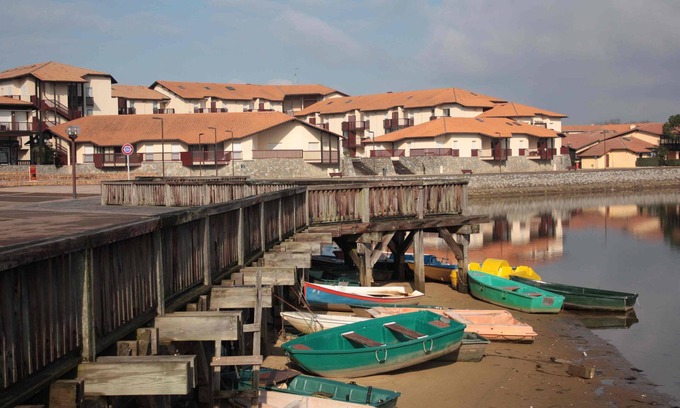 Vieux-Boucau-les-Bains Apartment | Discover Vieux Boucau: Beachfront Oasis with Pool & Spa