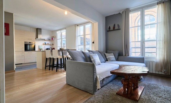 Old Lille Apartment | Vieux-Lille: Modern Apartment with Parking and Spa Access