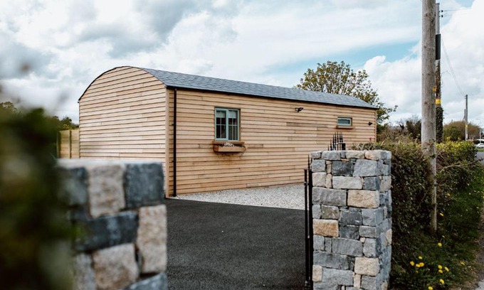Newcastle House | Experience View 44 Newcastle: Top-Rated with Hot Tub Access