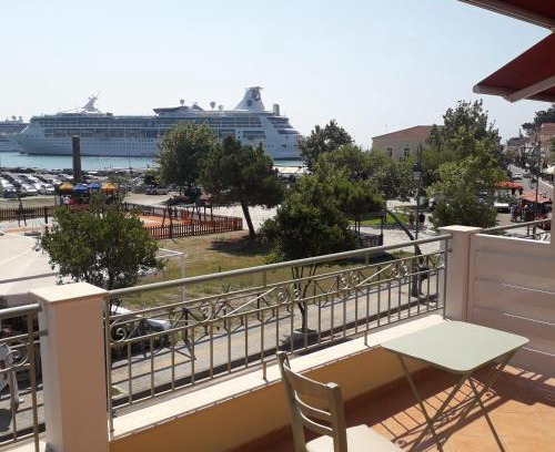 Katakolo Apartment | Exceptional View Apartment - Guest Rated 9.4/10