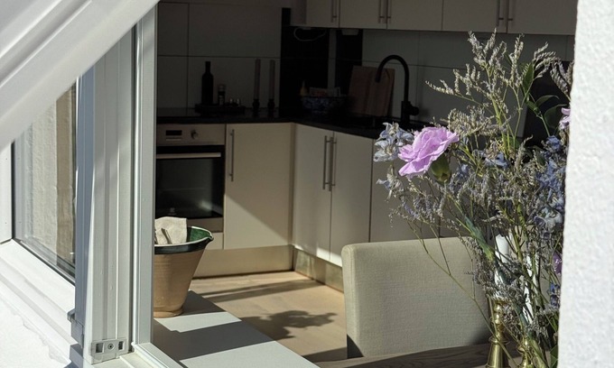 Bergenhus Apartment | View apartment in Bergen - Walking distance to the city center and beautiful city mountains