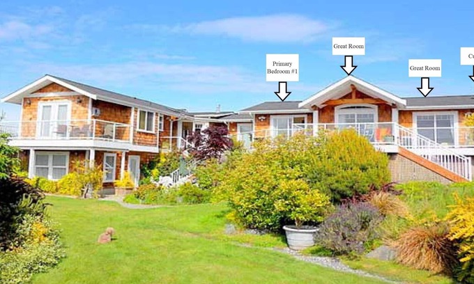 Clinton House | Cozy Family Cottage with Ocean View at Sunlight Beach