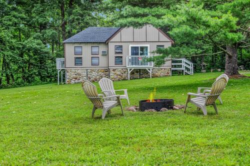 Great Cacapon Ski Chalet | Stunning View Haven - Unforgettable Scenery Awaits