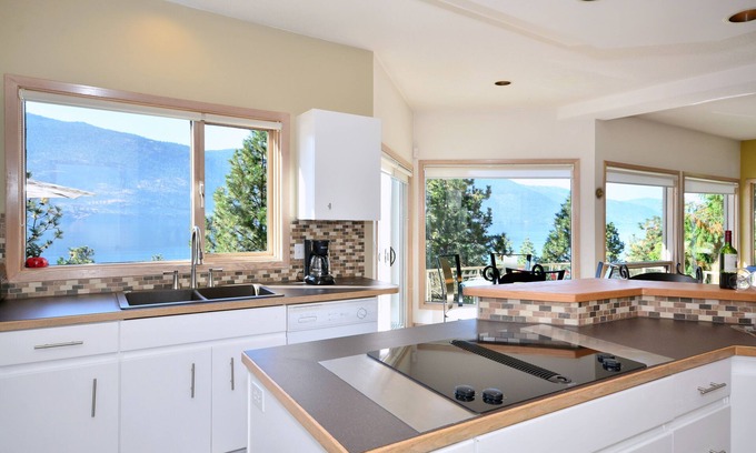 Central Okanagan House | Idyllic Home Near Okanagan Lake - Guest Rated 9.8/10