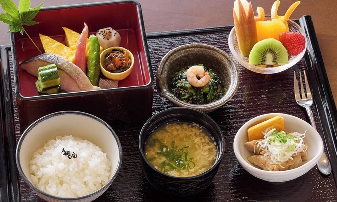 Oishi Hotel | Cozy 1-Bedroom Hotel near Minamitsuru-gun with Kitchen