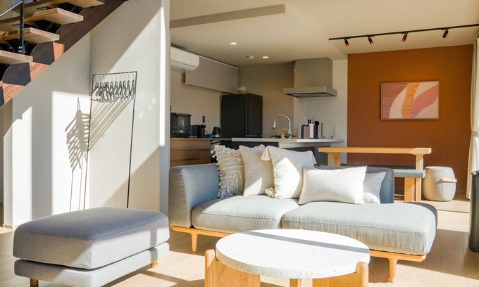 Fujikawaguchiko House | Stunning Mt Fuji View with BBQ Terrace & Breakfast Included
