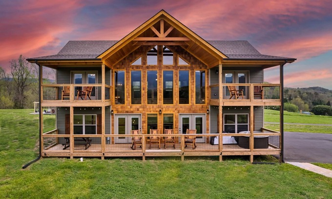 Cosby Cabin | Experience Mt. Guyot Views with Family-Friendly Amenities