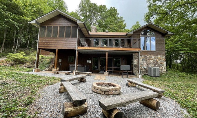Sevierville Cabin | Experience the Beauty of Bluff Mountain Paradise