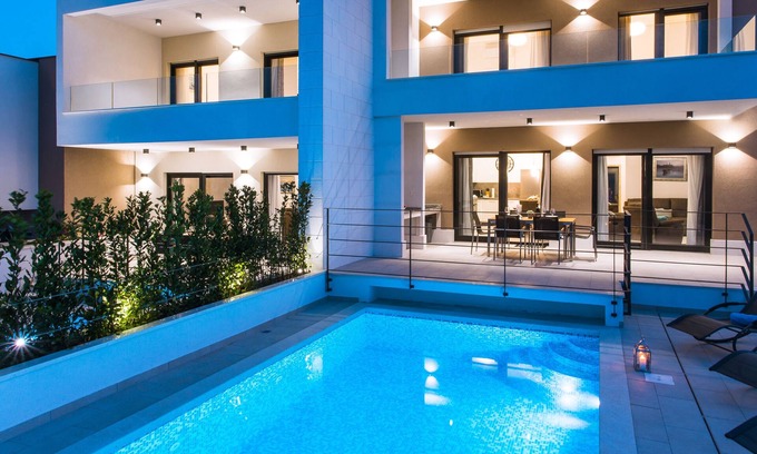Vinisce Villa | Discover Villa Olive Tree: Family-Friendly Oceanfront Retreat