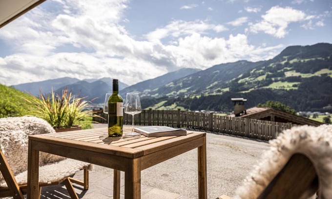 Holdernach Apartment | Family-Friendly VIEW4TWO: Top-Rated Chalet in Zillertal