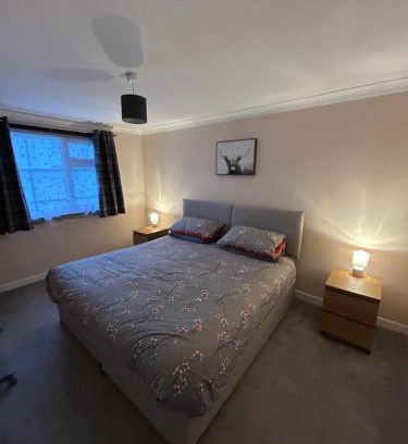Aberuthven House | Experience Comfort at Viewlands House: Pet & Child Friendly