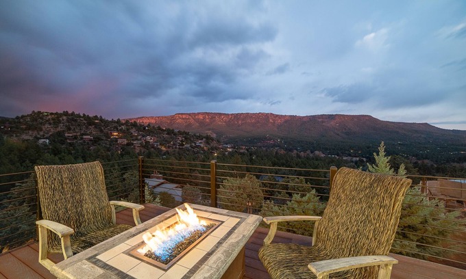 Pine House | Modern Mountain Home with Breathtaking Views & Pet-Friendly