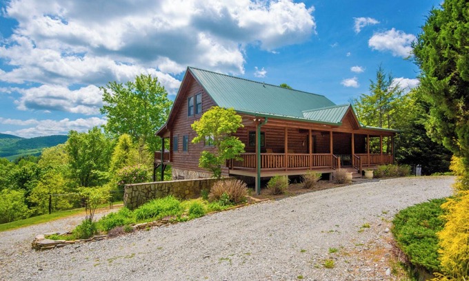 Sparta Cabin | Ideal Retreat with Views, Fenced Yard & Fire Pit Near River