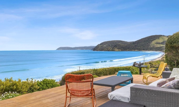 Eastern View House | Endless Ocean Views - Your Ideal Coastal Getaway Awaits