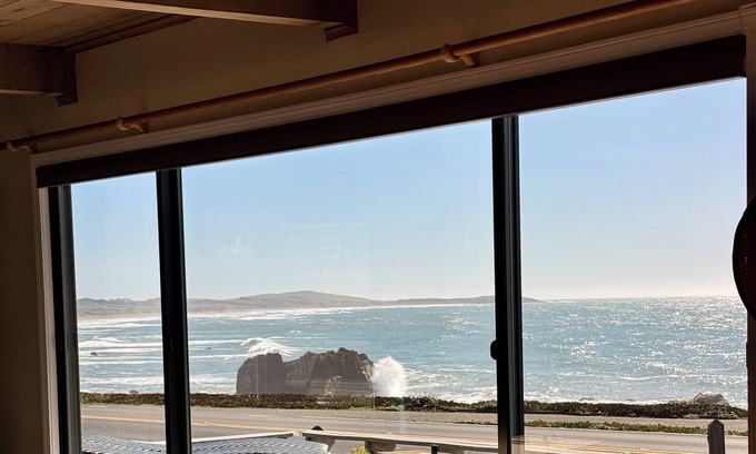 Bodega Bay House | Oceanfront Retreat with 180° Views & Pet-Friendly Amenities