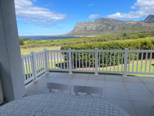 Kleinmond House | Oceanfront Retreat with Breathtaking Views in Kleinmond