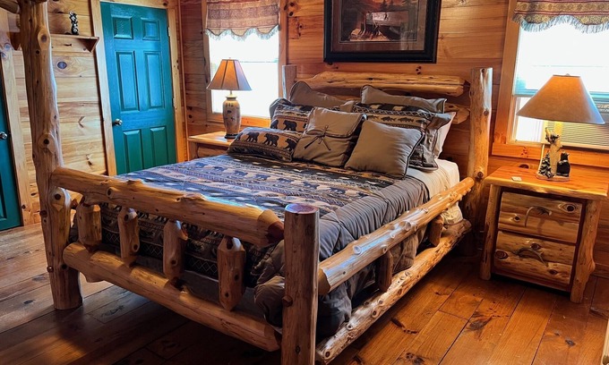 Fleetwood Cottage | Scenic Retreat with Wineries, Breweries & Outdoor Fun!