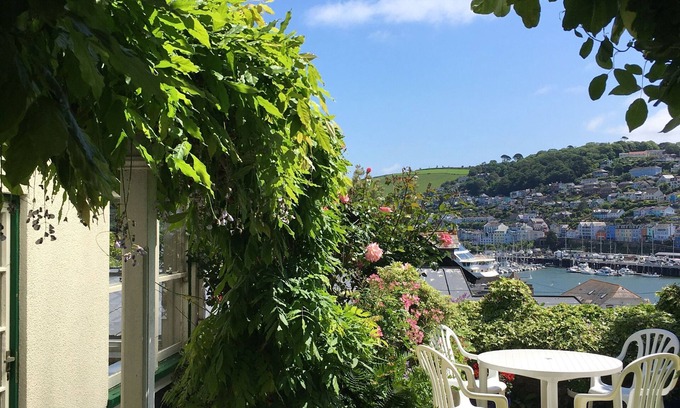 Dartmouth Cottage | Relax at 6&7 School Steps: Garden, Parking & Scenic Views