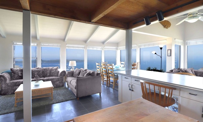 Dillon Beach House | Breathtaking Ocean & Bay Views with Spa and Hot Tub