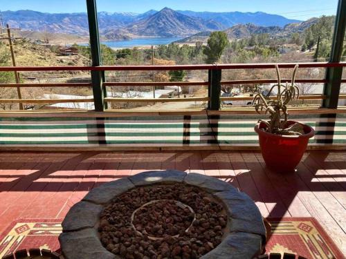 Wofford Heights House | Mesmerizing Views Await at Our 4-Star Hotel!