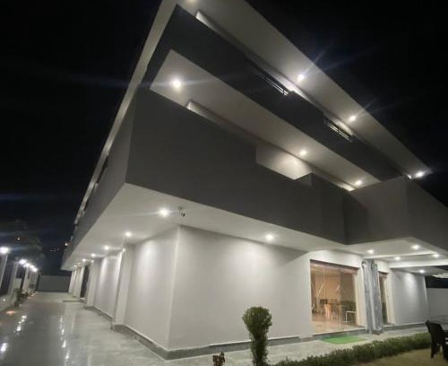 Greater Noida Hotel | Vihaan Residency: Pet-Friendly Stay with Family Amenities