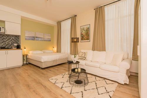 Zierikzee Apartment | Child-Friendly Vijf Koningen: A Great Stay Awaits