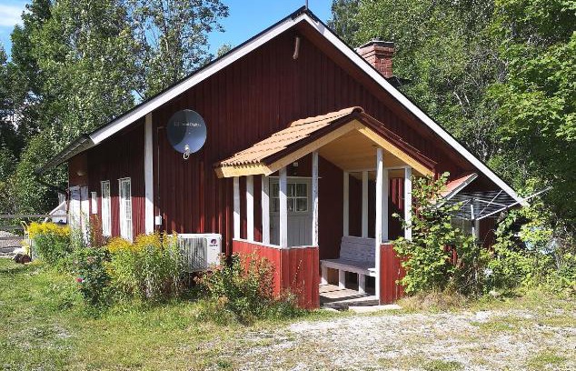 Dals Langed Apartment | Pet-Friendly Viken Cottage with Oceanfront Views