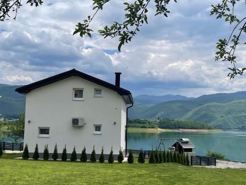 Herzegovina-Neretva Canton House | Pet-Friendly Vikendica Bošnjak - Guest Rated 9.8/10