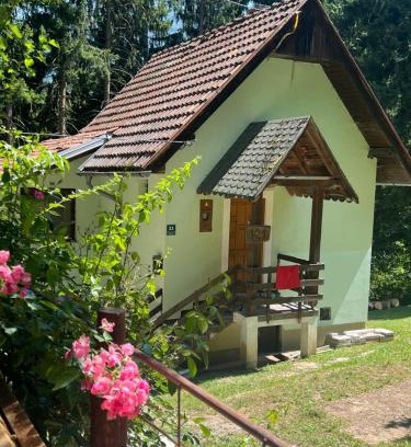 Hadzici House | Vikendica Forest
